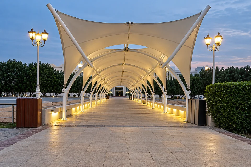 Kanopi Membran Walkway dan Koridor Penghubung